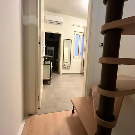 לינה וארוחת בוקר Arco Trinita 3*