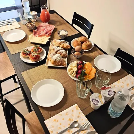 לינה וארוחת בוקר Arco Trinita