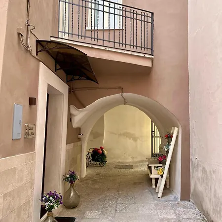 Arco Trinita לינה וארוחת בוקר 3*