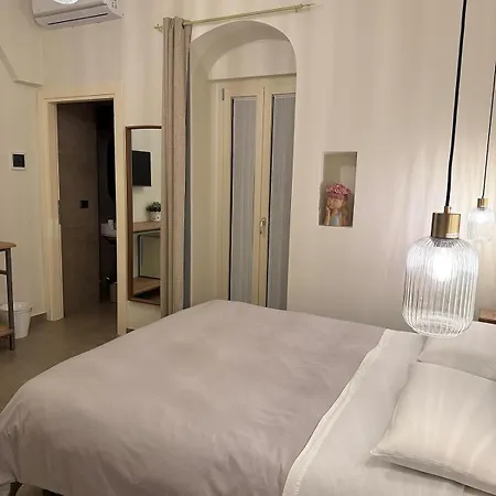 Alojamento de Acomodação e Pequeno-almoço Arco Trinità 3*