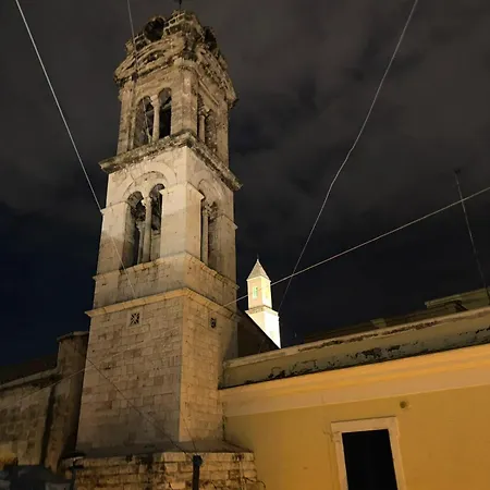 Alojamento de Acomodação e Pequeno-almoço Arco Trinità 3*